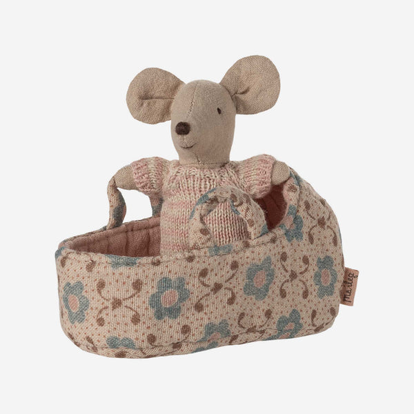 Maileg - Baby Mouse In Carry Cot