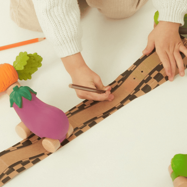 Oli & Carol US - Cathy the Carrot Car