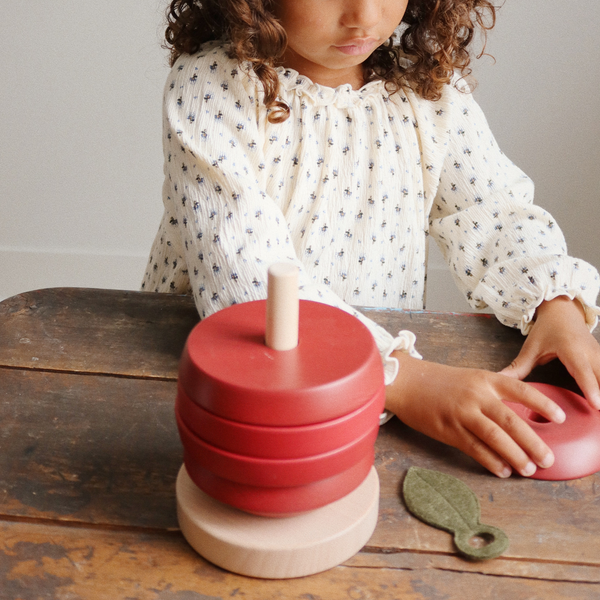 Konges Sløjd - Apple Stacking Toy - Dark Red/Moonlight