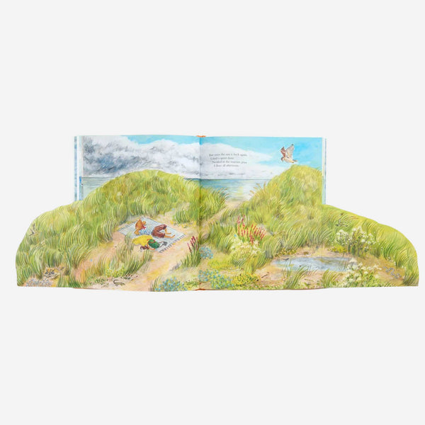 Books - Mouse by the Sea: A Vacation in Nature