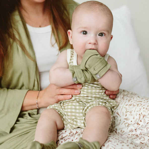 Goumikids - Stay On Baby Mitts - Artichoke