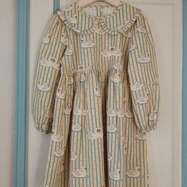 Konges Sløjd - Tuti Dress - Swan Stripe