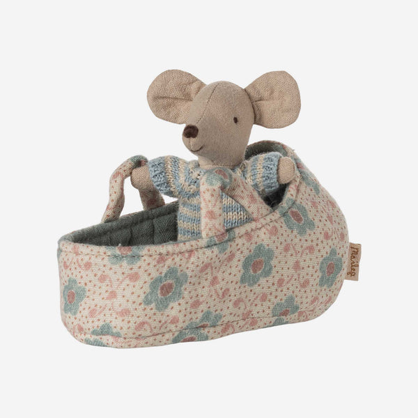 Maileg - Baby Mouse In Carry Cot