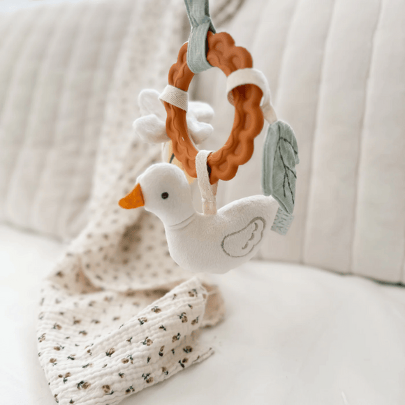 Mon Ami - Activity Ring + Teether - Goose and Friends