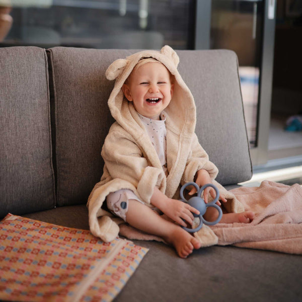 Mushie - Daisy Rattle Teether - Faded Denim