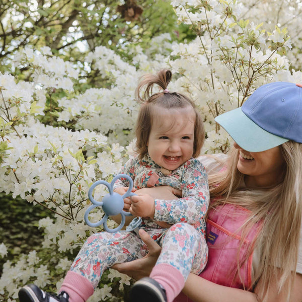 Mushie - Daisy Rattle Teether - Faded Denim