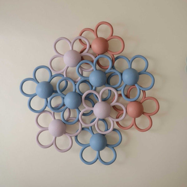 Mushie - Daisy Rattle Teether - Faded Denim