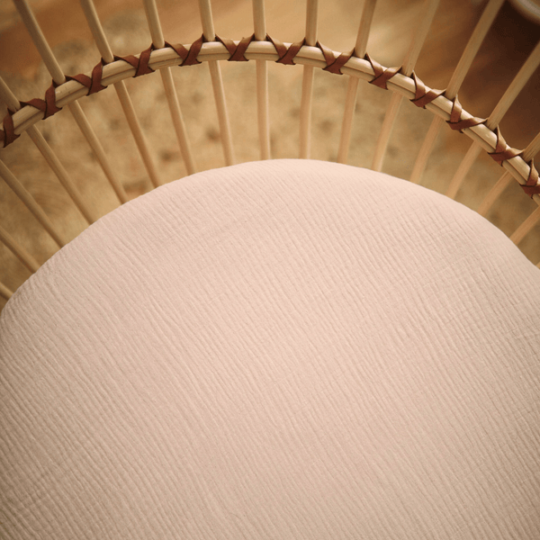 Mushie - Extra-Soft Muslin Bassinet Sheet - Blush