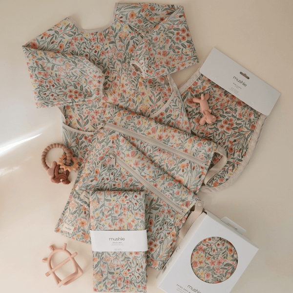 Mushie - Long Sleeve Bib - Pastel Blooms