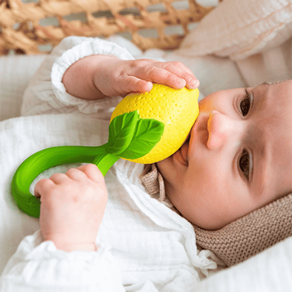 Oli & Carol US - Lemon Rattle Toy