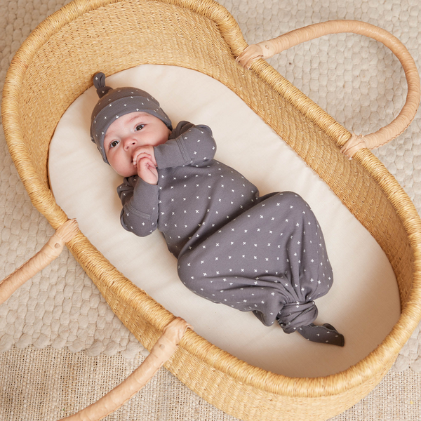 Quincy Mae - Organic Newborn Knotted Baby Gown & Hat Set