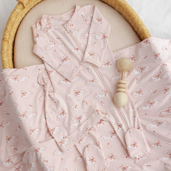 Quincy Mae - Bamboo Zip Footie - Swans