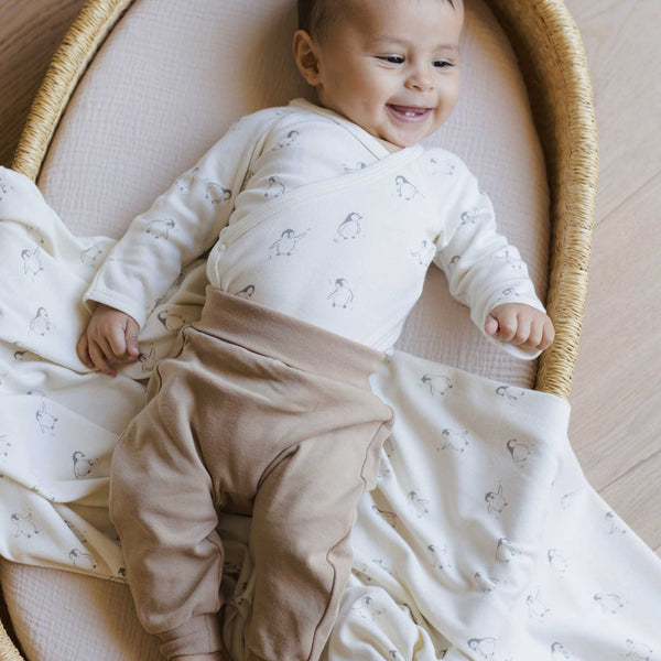 Quincy Mae - Organic Swaddle Blanket - Penguins