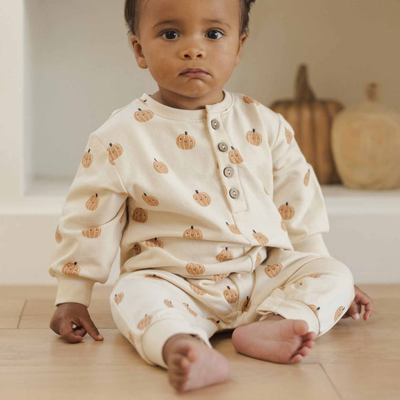 Quincy Mae - Relaxed Fleece Jumpsuit - Smiley Pumpkins