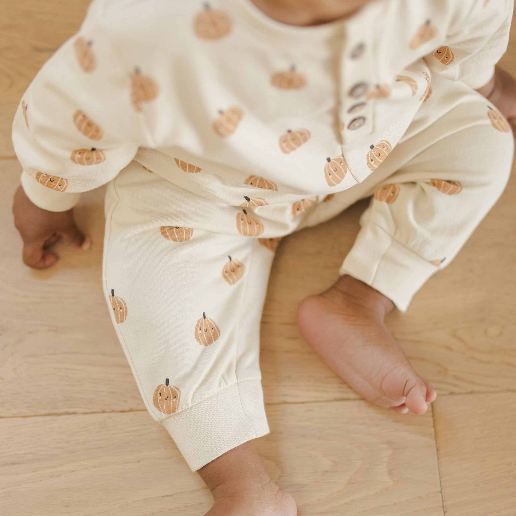 Quincy Mae - Relaxed Fleece Jumpsuit - Smiley Pumpkins