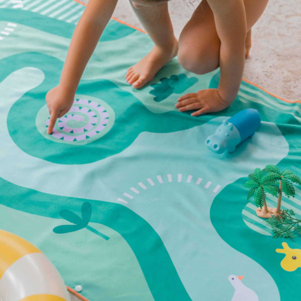 Quut Toys - Quut Play Towels-Size M, Interactive Design, Game & Patterns