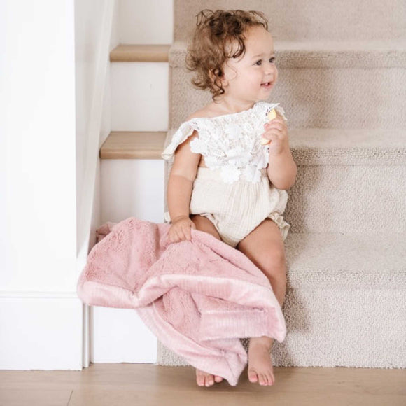 Saranoni  - Lush Mini Blanket - Ballet Slipper
