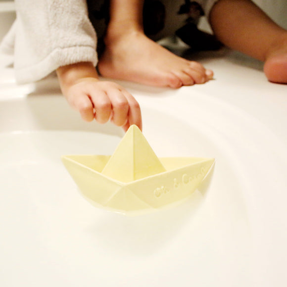 Oli & Carol Origami Boat Bath Toy - Vanilla
