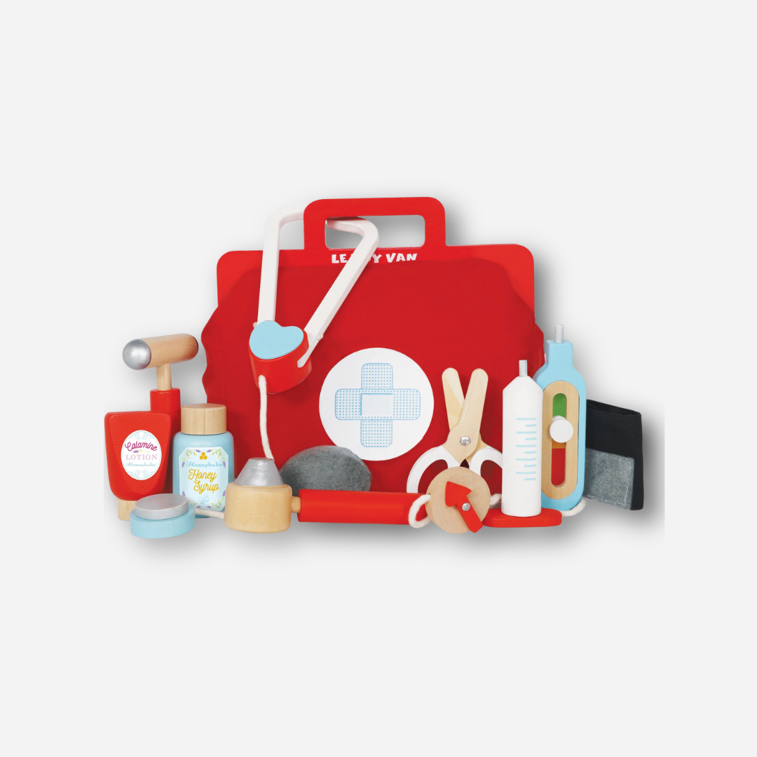 Le Toy Van Pretend Wooden Doctor s Kit Dearly