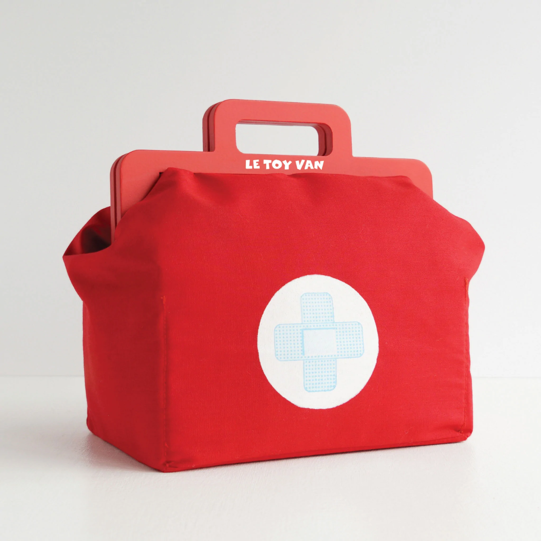 Le toy van wooden doctors set hotsell