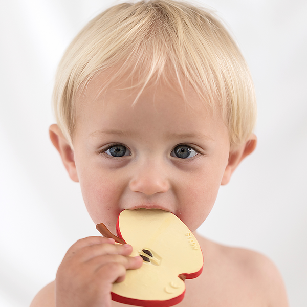 Oli & Carol Pepita the Apple Natural Teether