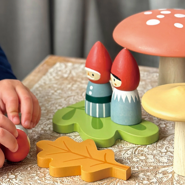 Tender Leaf Toys - Woodland Gnome Family Playset