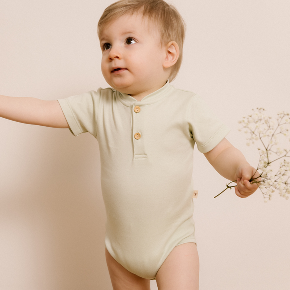 UAUA Collections - Pima Cotton Short-Sleeved Onesie with Buttons - Pistachio